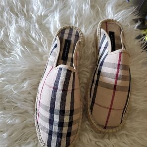 Women's Burberry slides